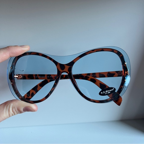 ASOS AJ Morgan light blue tortoise shell oversized big frame fashion sunglasses - Picture 2 of 9